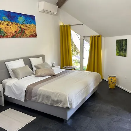 La Pyramide Holiday home *